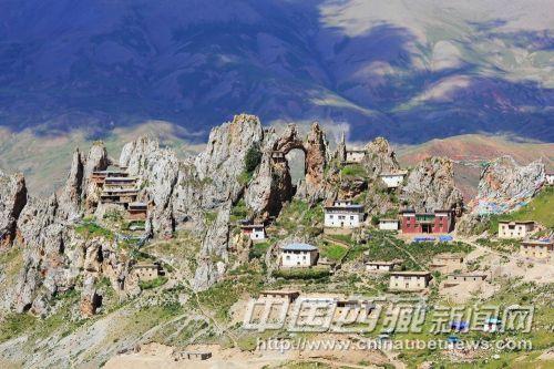 丁青孜珠寺的建立對于研究昌都早期文化有重大意義。