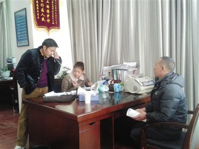 農(nóng)民工拿不到工錢，到雙清欠辦上訪。