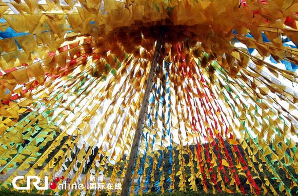安多藏區(qū)的經(jīng)幡樣式 特約攝影師：那磊