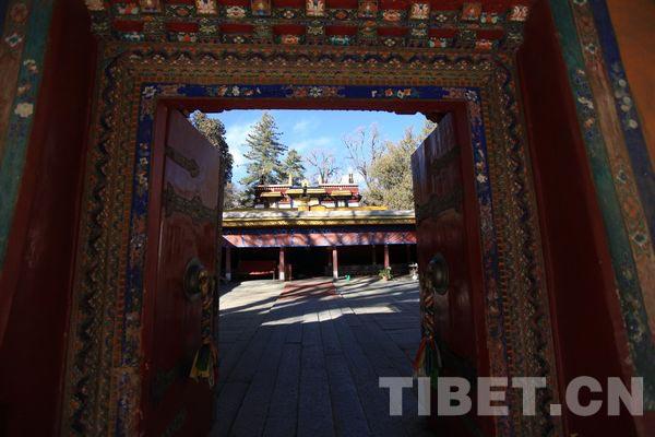 格桑頗章，是羅布林卡最早的宮殿之一。是七世達賴喇嘛于公元1755年興建。