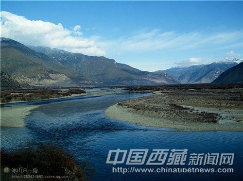 尼洋河風光旖旎。