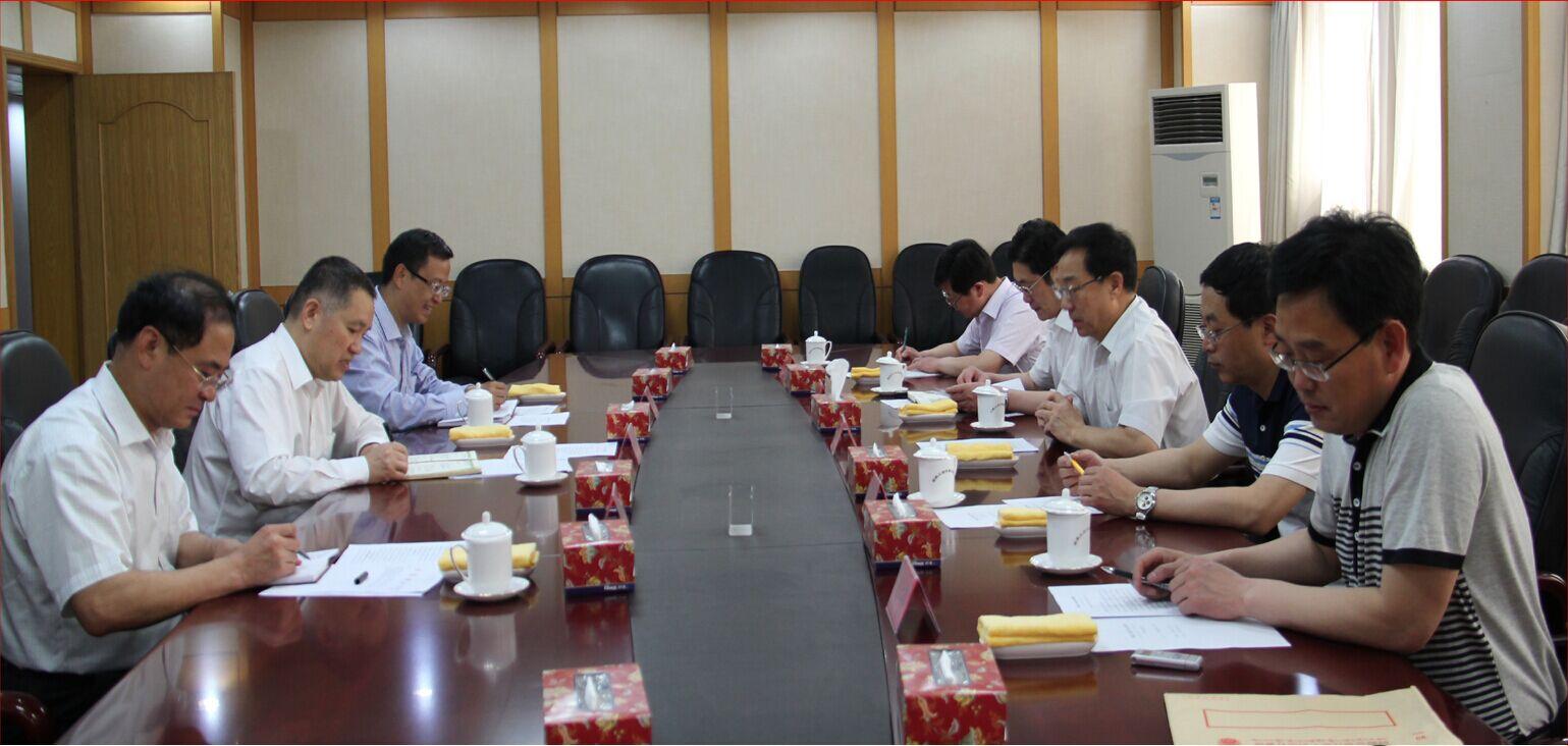 2013年5月，國家工商總局黨組書記、局長張茅在京聽取西藏工作匯報(bào)，研究部署對口援藏工作.jpg