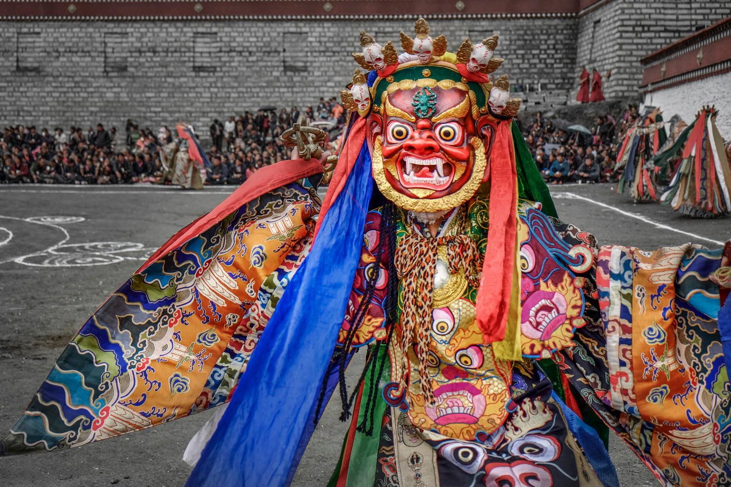 洛扎卓窩隆寺佛事活動(dòng)
