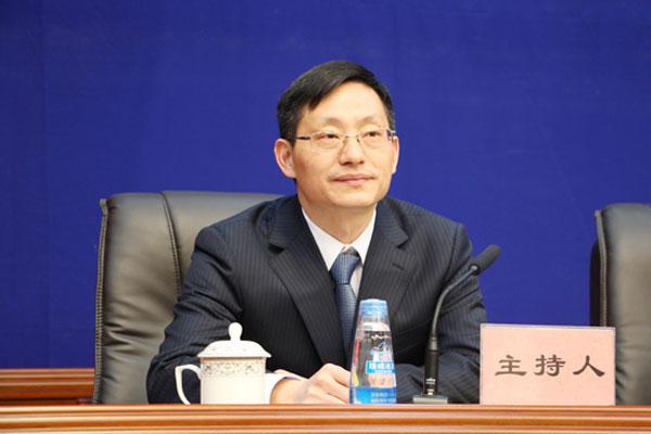主持人：西藏自治區(qū)黨委宣傳部副部長唐獻文.jpg