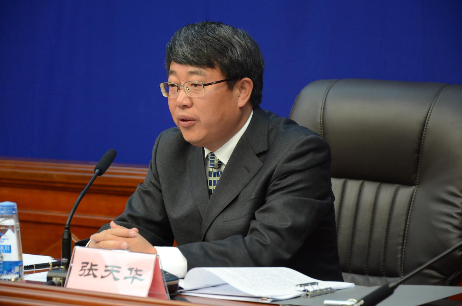 西藏自治區(qū)環(huán)保廳新聞發(fā)言人、副廳長 張?zhí)烊A.JPG