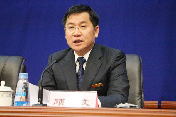 新聞發(fā)言人：那曲地委委員、行署常務(wù)專員---顧兆文.jpg