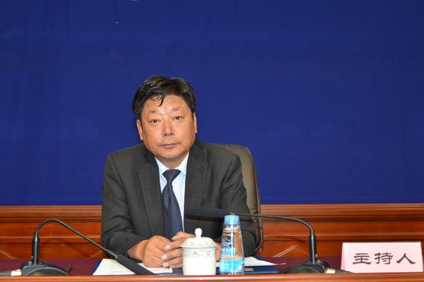 主持人：自治區(qū)黨委宣傳部副部長、區(qū)黨委外宣辦（區(qū)政府新聞辦）主任 晉美旺措.jpg