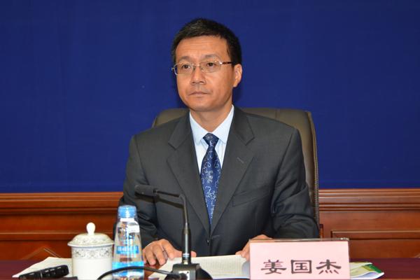 新聞發(fā)言人：自治區(qū)財政廳黨組成員、副廳長 姜國杰.jpg