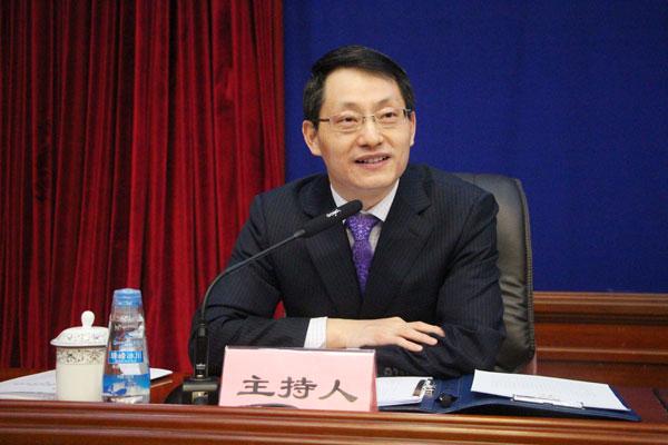 主持人：西藏自治區(qū)黨委宣傳部副部長唐獻文.jpg