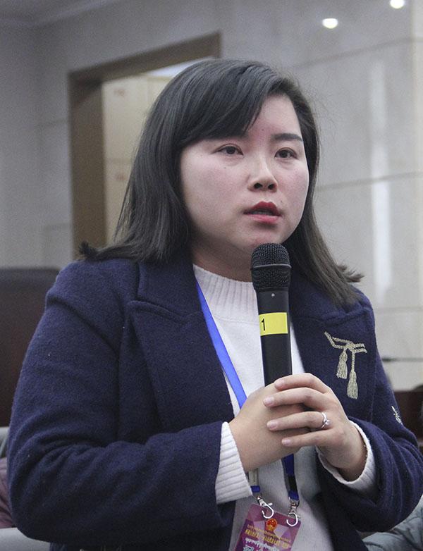西藏日報(bào)記者提問.jpg
