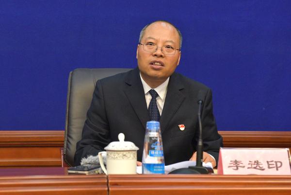 新聞發(fā)言人：日喀則市副市長、市脫貧攻堅(jiān)指揮部常務(wù)副總指揮長 李選印.jpg