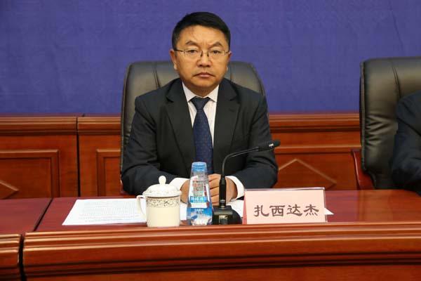 新聞發(fā)言人：林芝市副市長(zhǎng) 扎西達(dá)杰.JPG