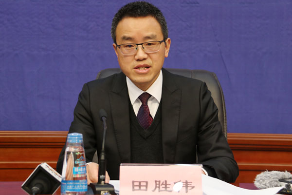 新聞發(fā)言人：自治區(qū)紀委監(jiān)委新聞發(fā)言人、副秘書長、辦公廳主任 田勝偉.jpg