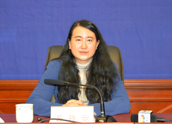 新聞發(fā)言人：西藏自治區(qū)財(cái)政廳副廳長(zhǎng) 吳祥云.JPG