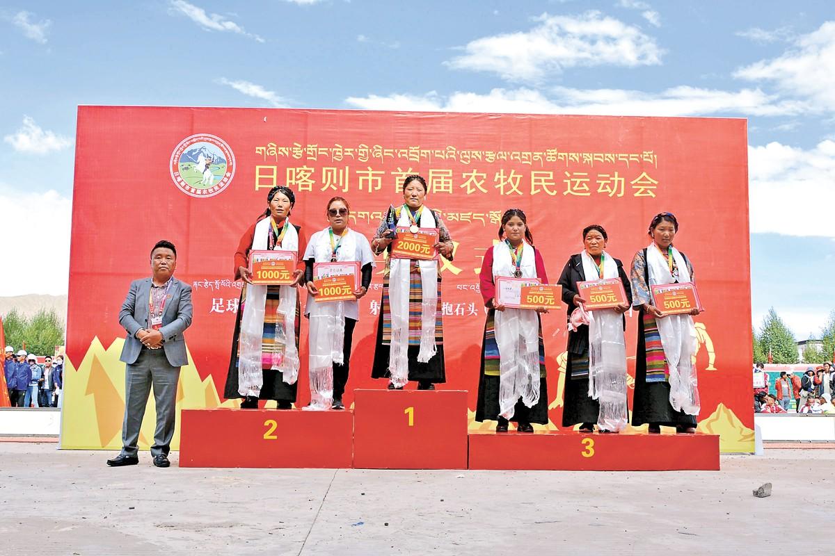 歷時 3 天的日喀則市首屆農(nóng)牧民運動會完成了各項賽事，圓滿閉幕。運動場上的塵埃雖已落定，但征程卻遠遠沒有結(jié)束。