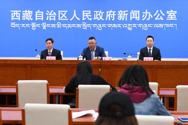 新聞發(fā)布會現(xiàn)場.jpg