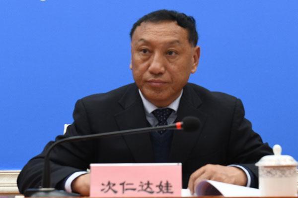 新聞發(fā)言人：西藏山南市扶貧辦黨組書記、副主任 次仁達娃.jpg