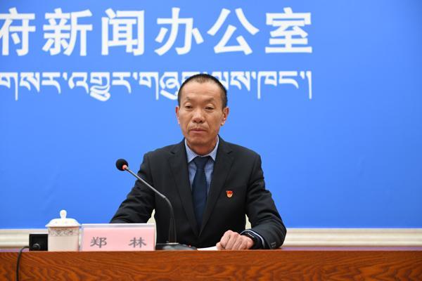 日喀則市統(tǒng)計局黨組成員、副局長 鄭林(1).jpg