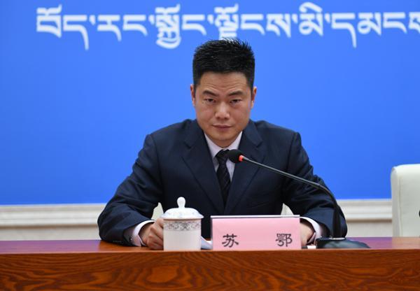 2  主持人：蘇鄂 區(qū)黨委宣傳部對(duì)外傳播處副處長.jpg