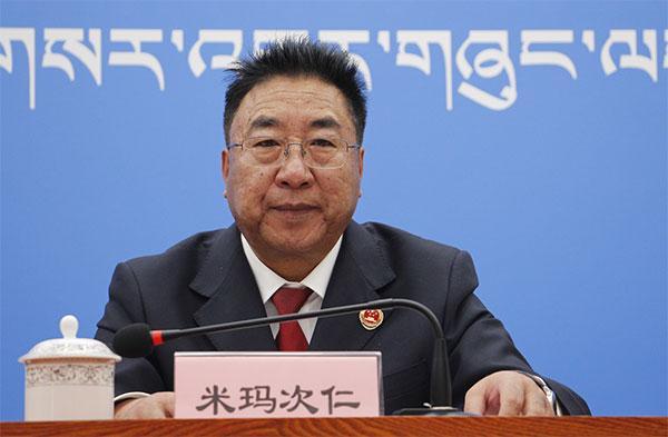 圖為發(fā)言人：自治區(qū)高級人民檢察院黨組成員、副檢察長 米瑪次仁.jpg