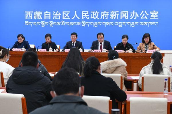 新聞發(fā)布會現(xiàn)場.jpg