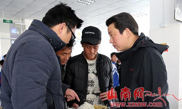 廖良輝在市三高調(diào)研“組團(tuán)式”教育援藏工作