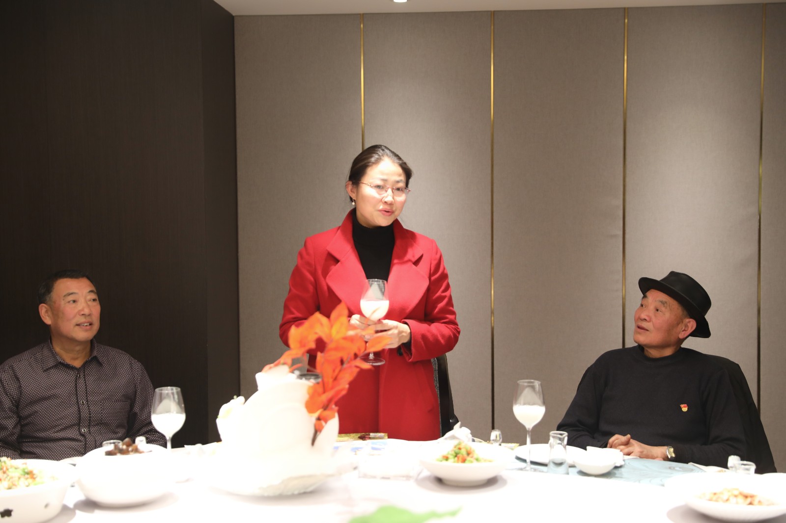 圖為：縣委副書記、人大黨組書記、主任秦梅鴦宗致辭。.jpg